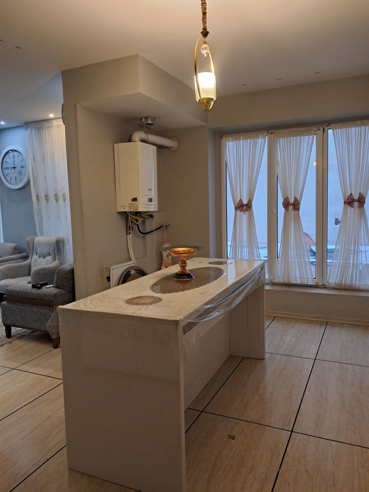 ویلایی با 165 متر زمین ، 2طبقه ، طالقانی