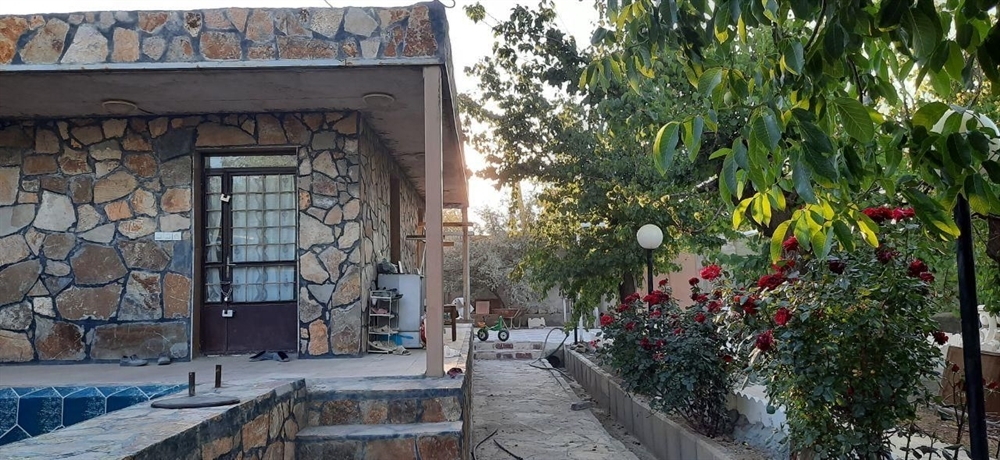 باغ 1250 متری ، چهاردیواری ، سنگستان