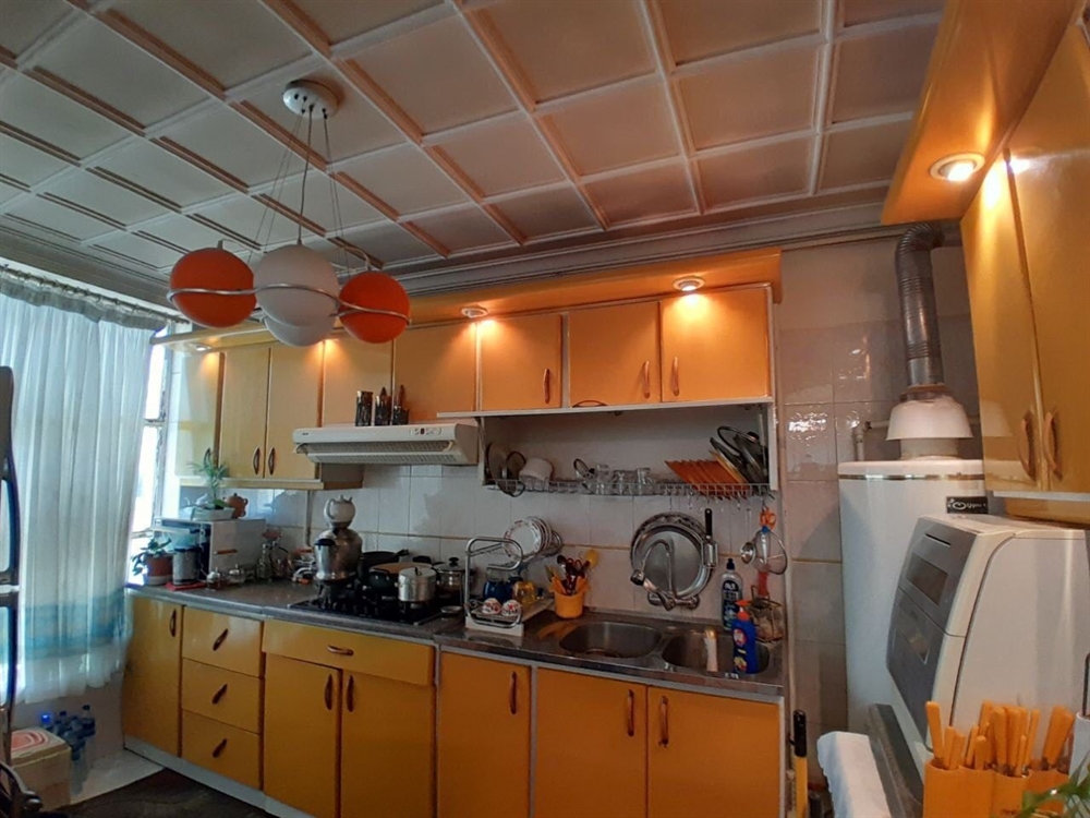 87 متر ، جنوبی ، استادان ( میلاد )