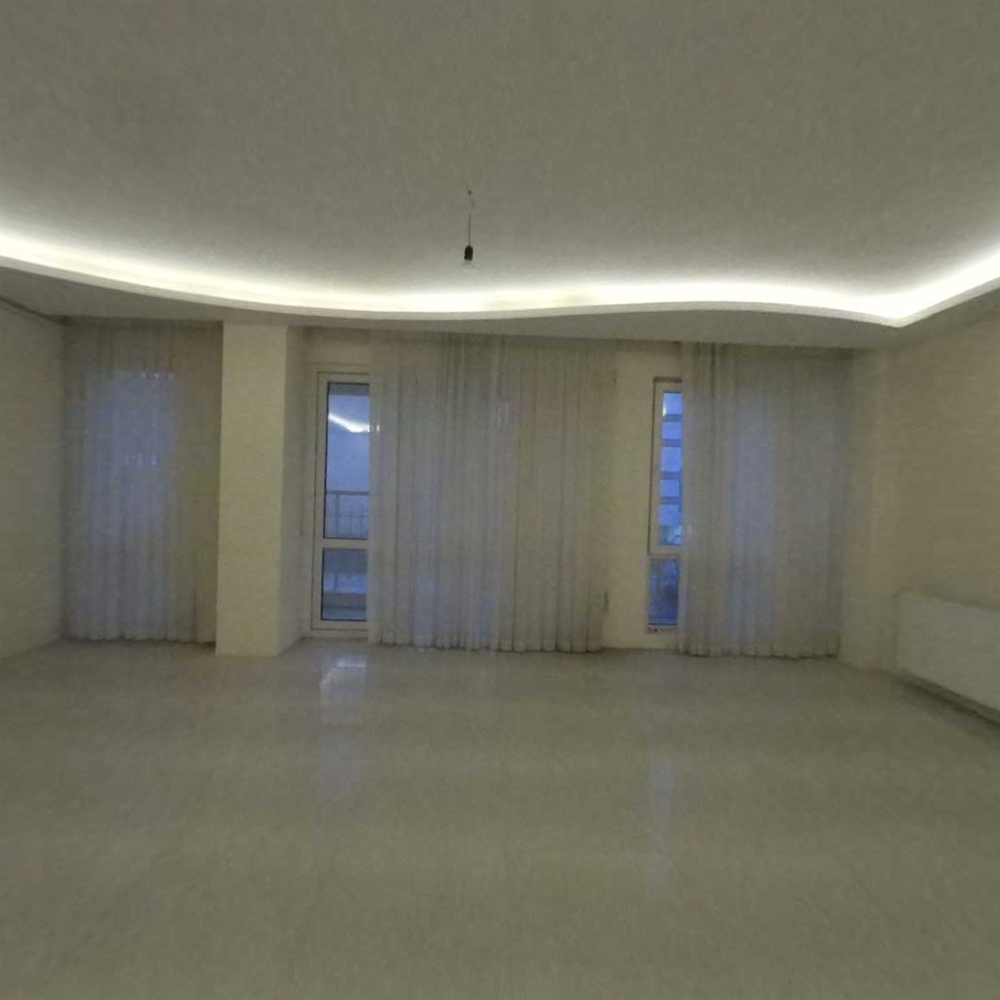 157 متر ، طبقه دوم ، شکریه