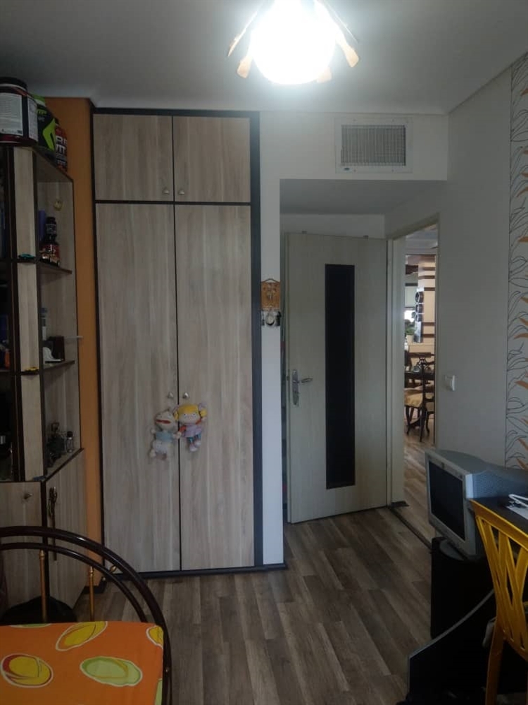 124 متر ، 2 کله ، جهان نما