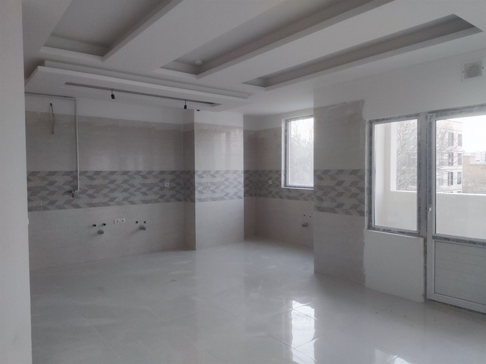 80 متر ، نور مستقیم ، اعتمادیه شرقی