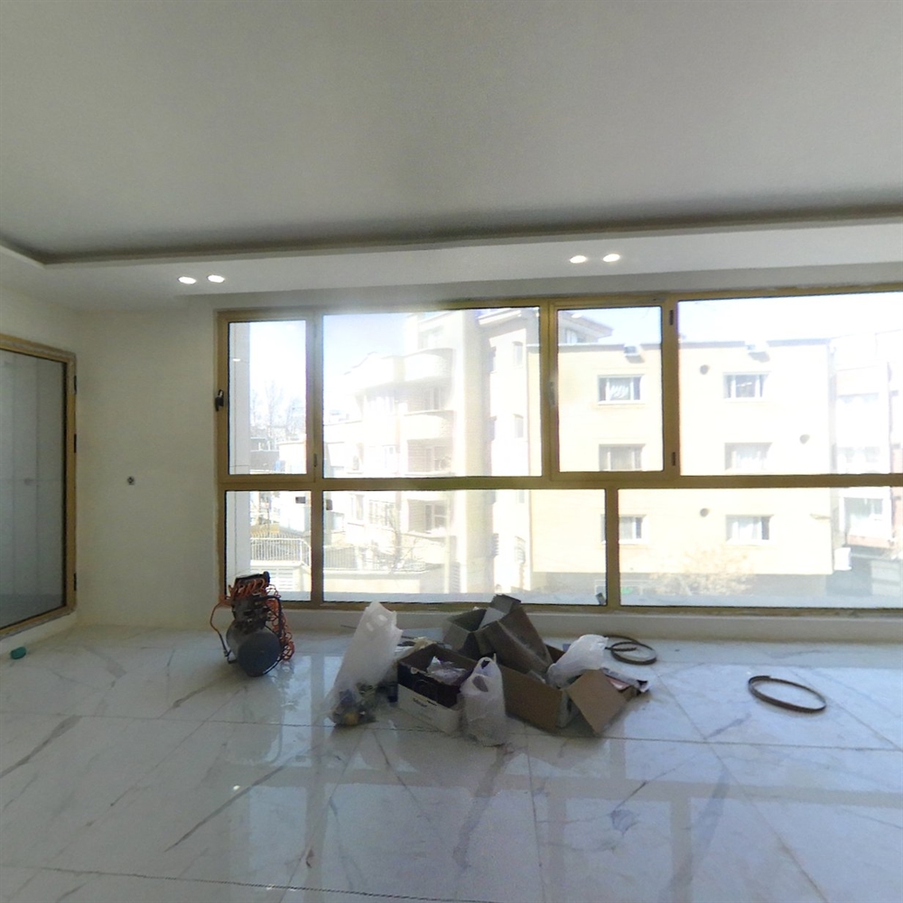 154 متر ، پاگرد اختصاصی ، پردیس