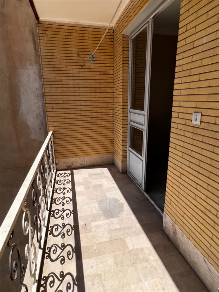 86 متر ، نور مستقیم ، بلوار کاشانی