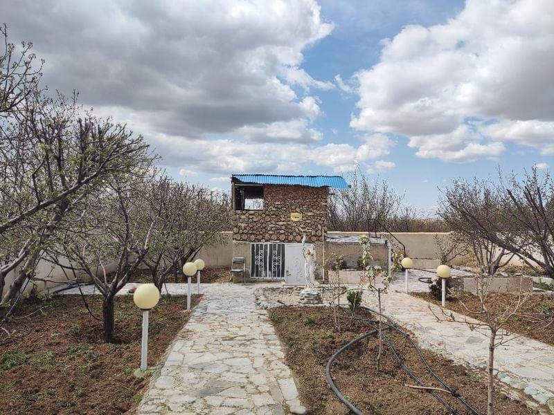 باغ 1206 متری ، چهاردیواری ، یکانه