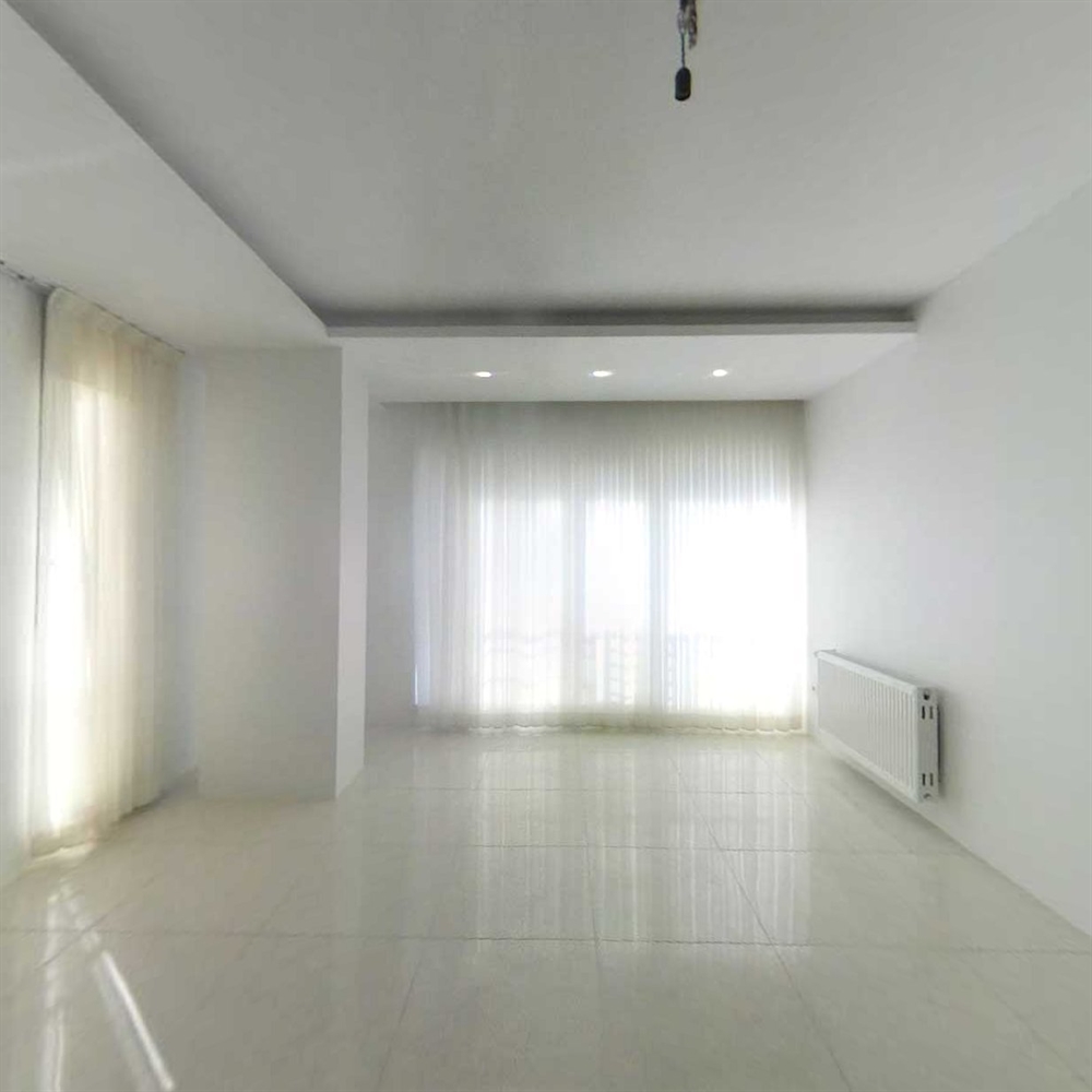 121 متر ، 2 برنور ، کمال آباد 