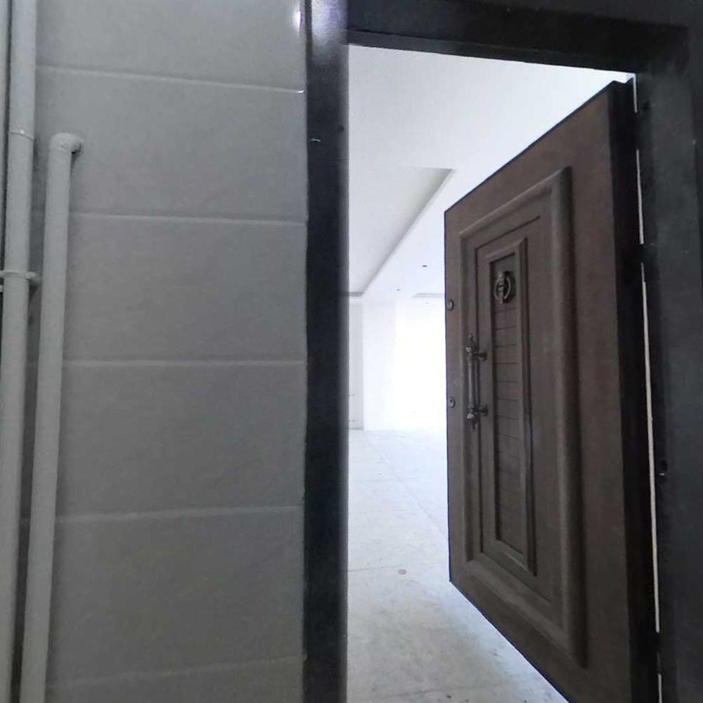 172 متر ، تک واحدی ، اعتمادیه شرقی