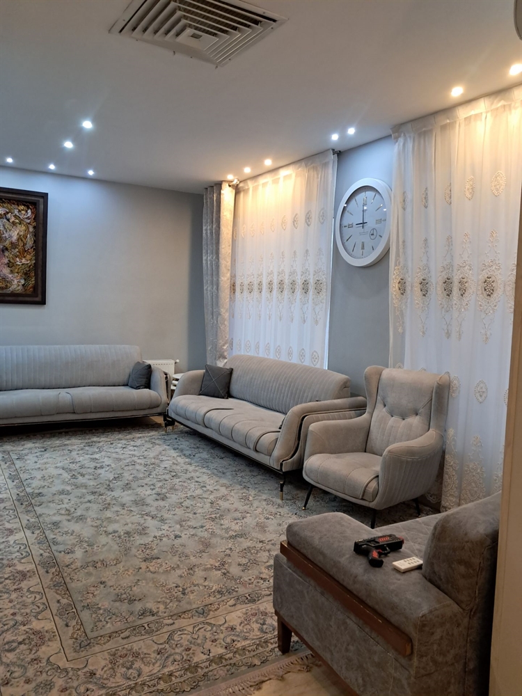 ویلایی با 165 متر زمین ، 2طبقه ، طالقانی