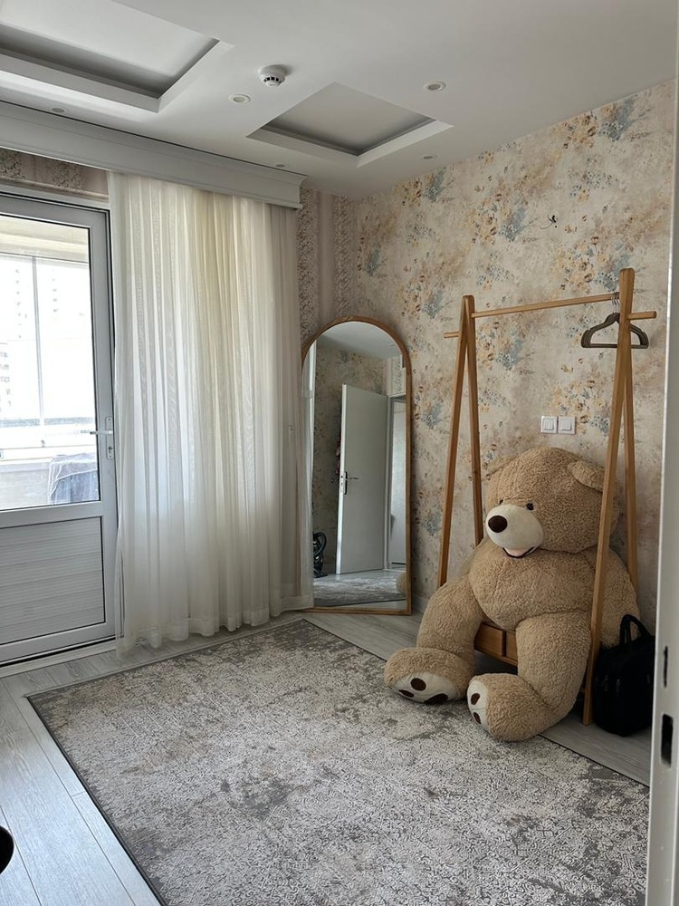 100 متر ، طبقه آخر ، بلوار بعثت