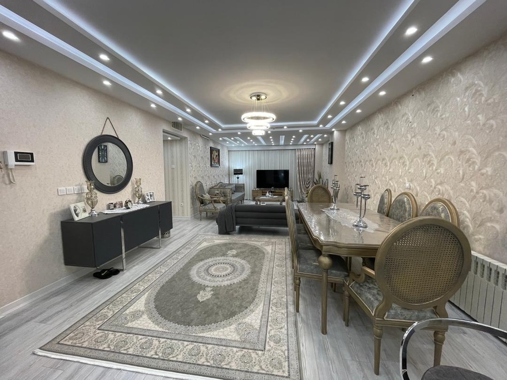 100 متر ، طبقه آخر ، بلوار بعثت