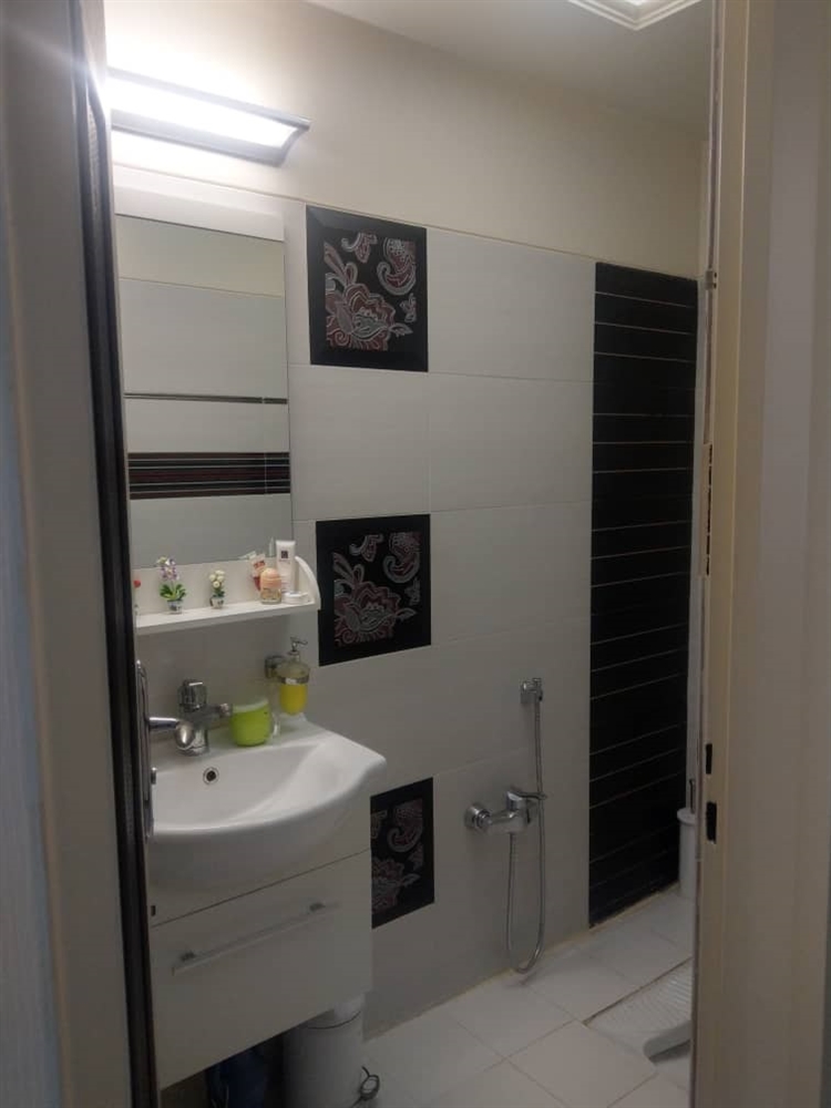 124 متر ، 2 کله ، جهان نما