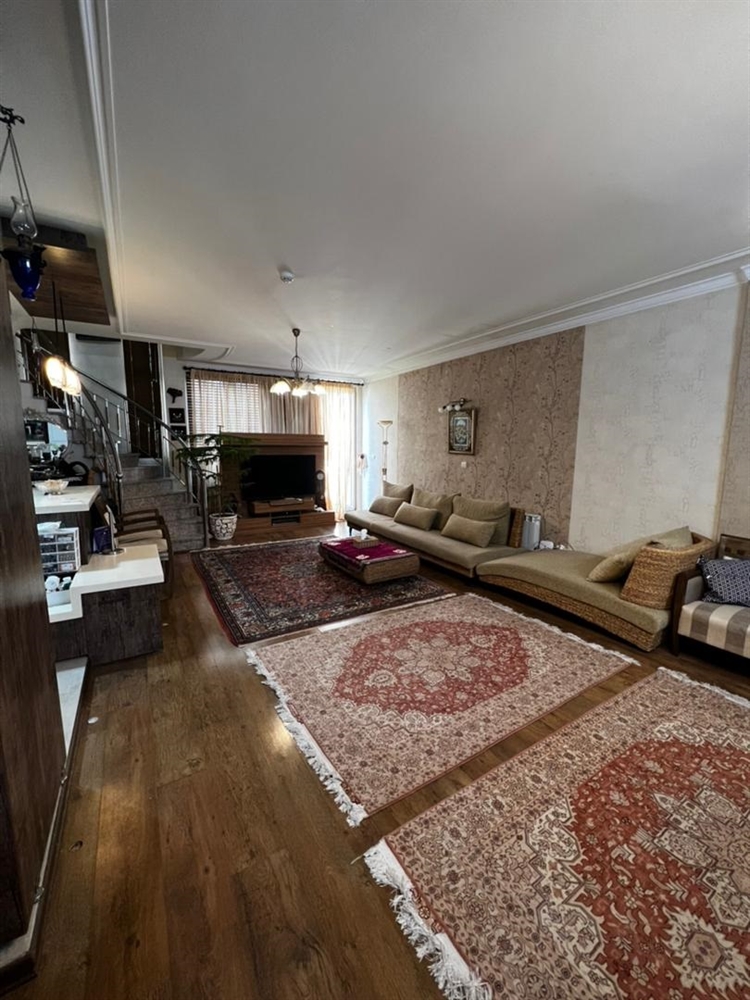 120 متر ، دوبلکس ، ادیب