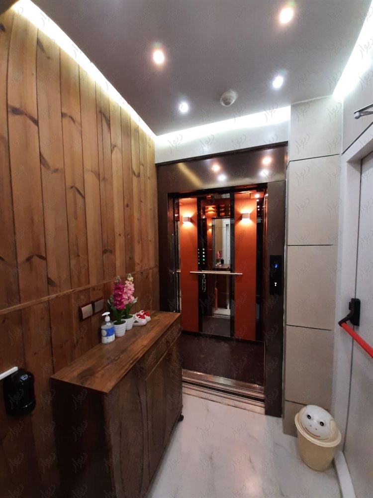 192 متر ، تک واحدی ، استادان