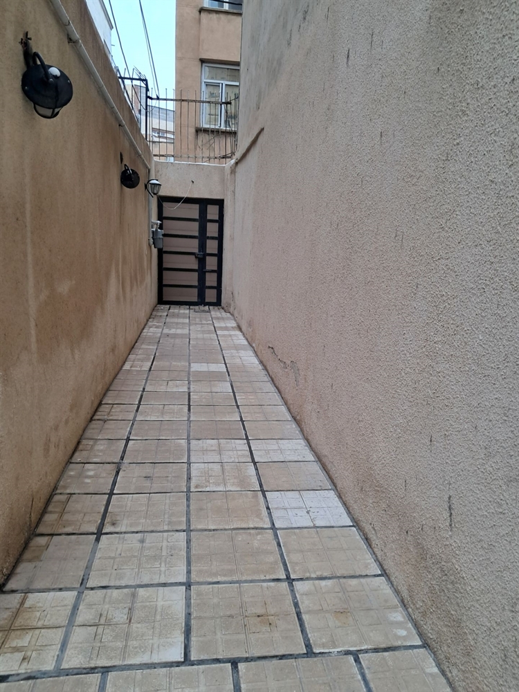 ویلایی با 165 متر زمین ، 2طبقه ، طالقانی