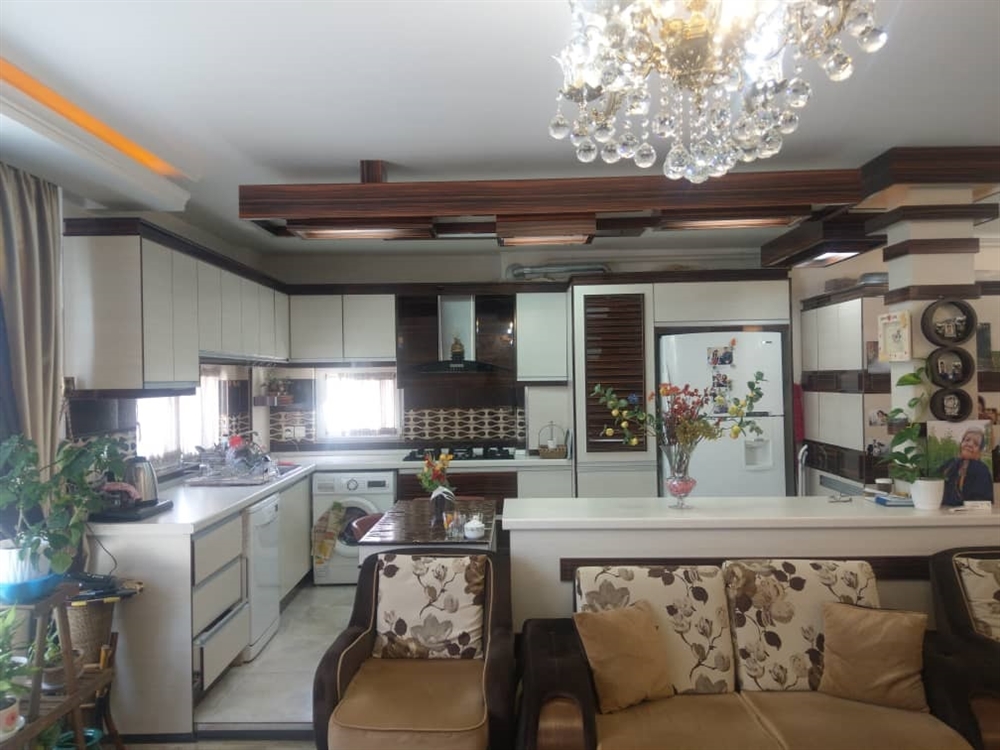 124 متر ، 2 کله ، جهان نما