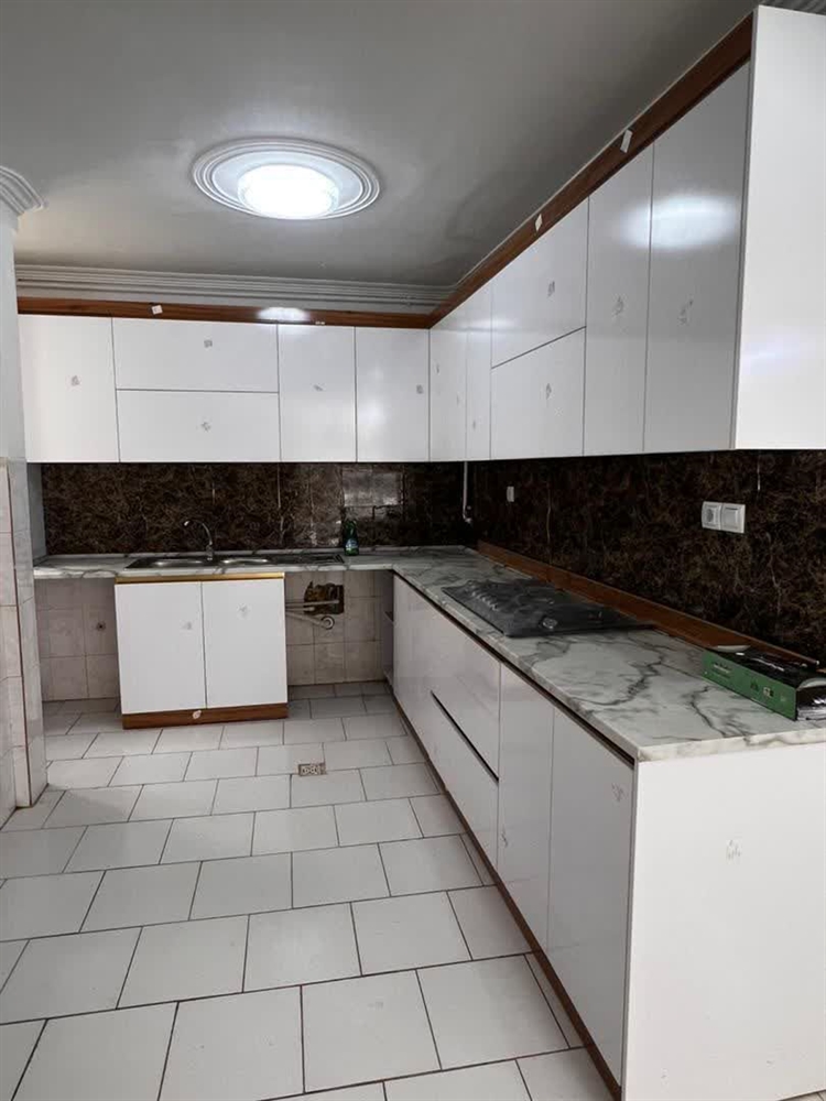 86 متر ، نور مستقیم ، بلوار کاشانی