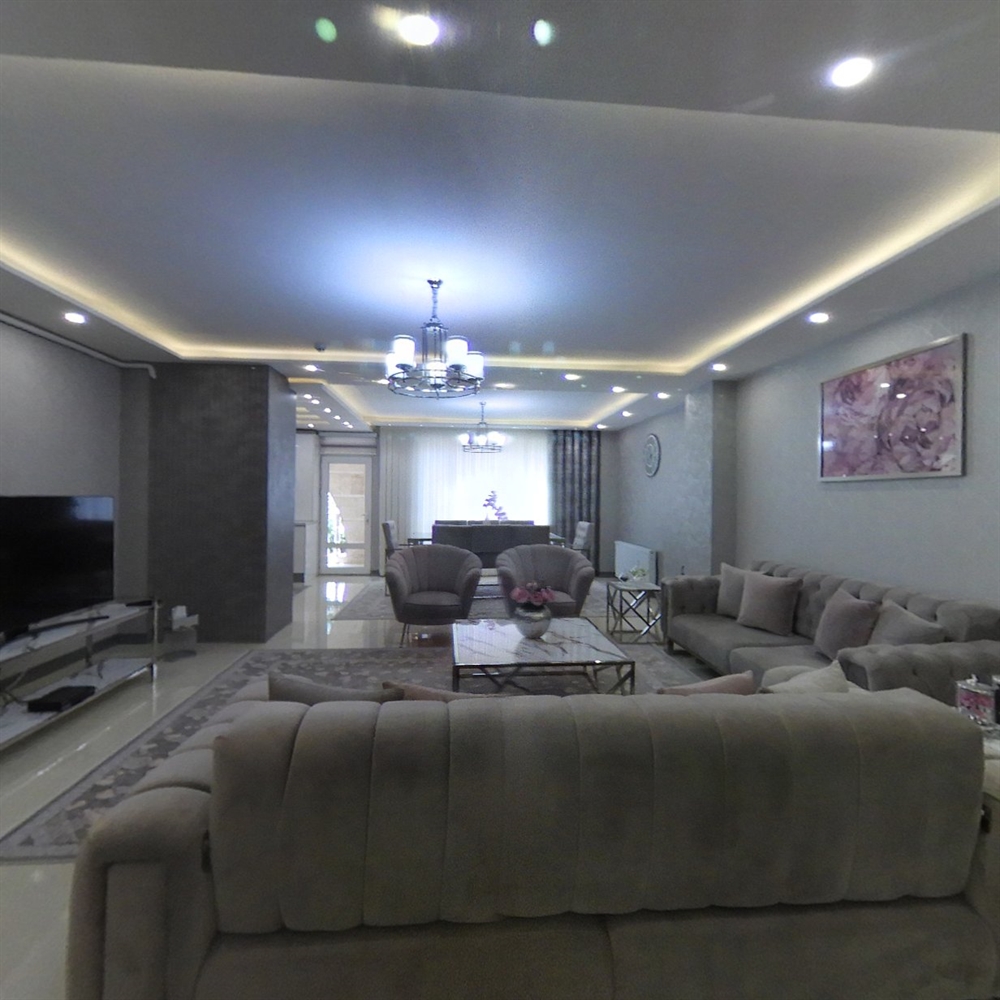 123 متر ، پاگرد اختصاصی ، مدیریت