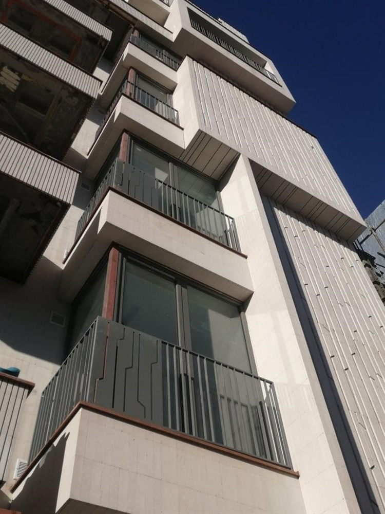 142 متر ، تک واحدی ، استادان