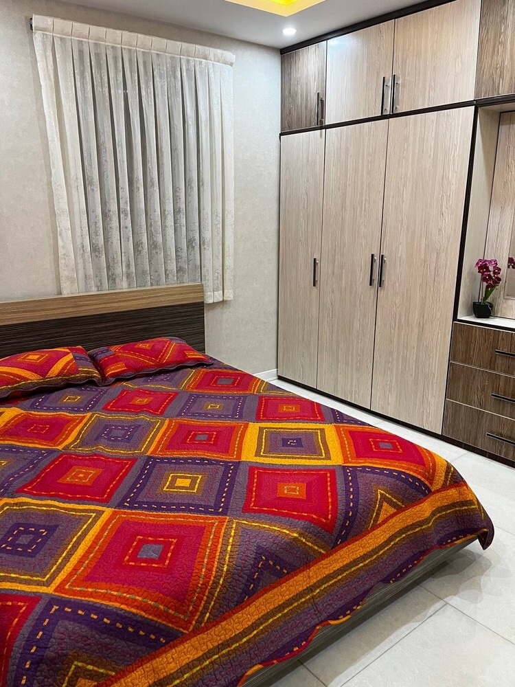 166 متر ، تک واحدی ، بر حق گویان