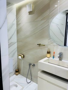 179 متر ، تک واحدی ، استادان